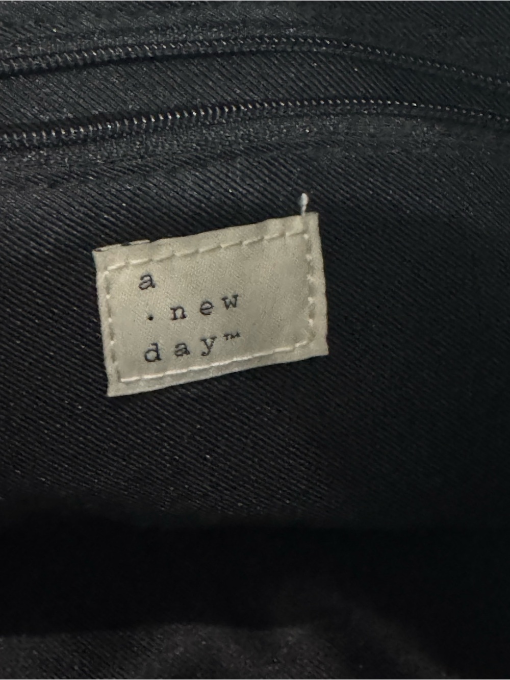 NWOT A New Day Black & Cream Quilted Mini Satchel Crossbody - Picture 7 of 7